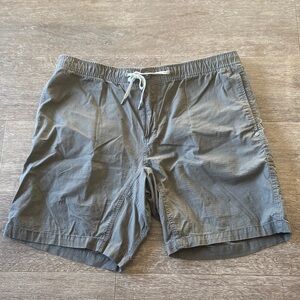 Vuori Shorts